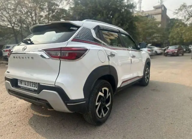 Nissan Magnite XV Turbo 1.0 MT 2023