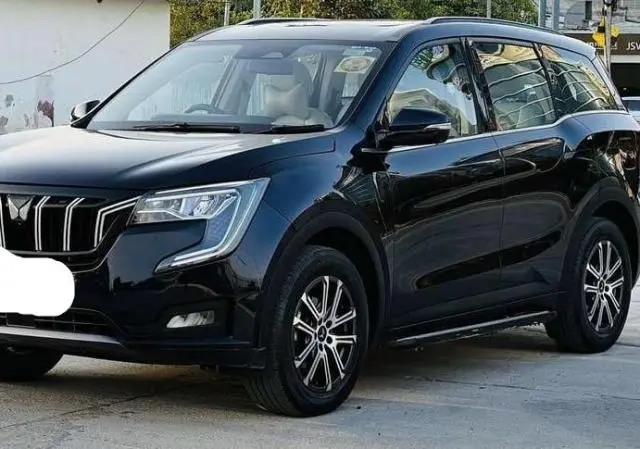 Mahindra XUV700 AX 5 Petrol MT 7 STR E 2022