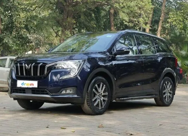 Mahindra XUV700 AX 7 Petrol AT 7 STR 2022