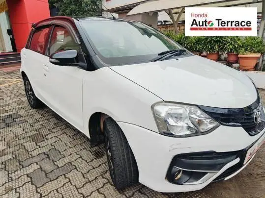 Toyota Etios Liva V 2019