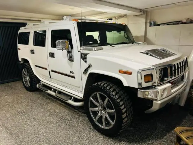 Hummer H3 BASE 2011