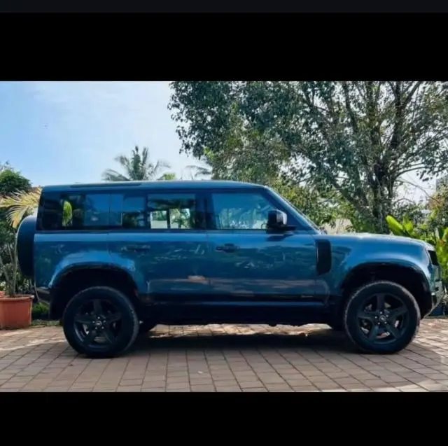 Land Rover Defender 110 X-Dynamic HSE 2.0 Petrol 2024