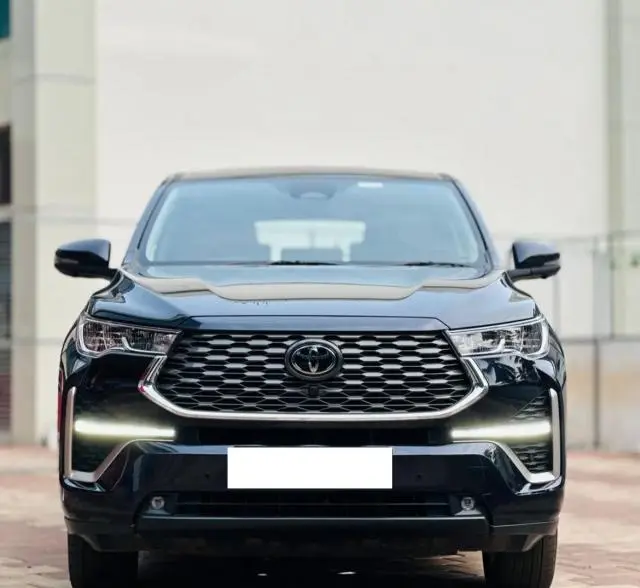 Toyota Innova Hycross ZX Hybrid 7 STR 2024