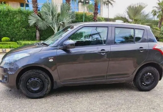 Maruti Suzuki Swift LXi Opt 2017