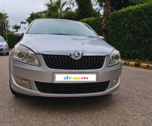 Skoda Rapid 1.6 MPI Elegance 2016