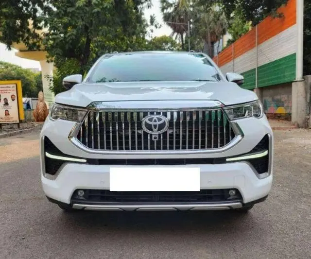 Toyota Innova Hycross ZX Hybrid 7 STR 2023