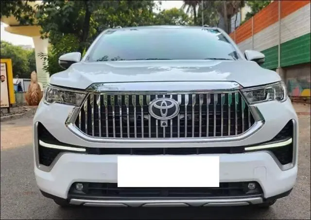 Toyota Innova Hycross ZX Hybrid 7 STR 2024