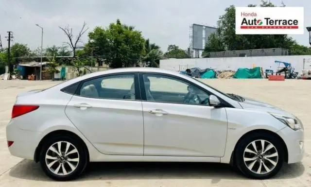 Hyundai Verna 1.6 VTVT SX 2015