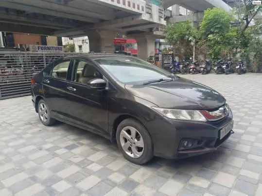 Honda City V i-VTEC 2015