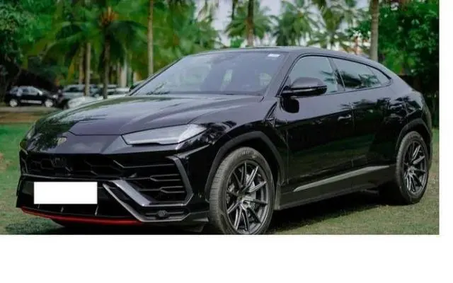 Lamborghini Urus Twin-Turbo V8 2021