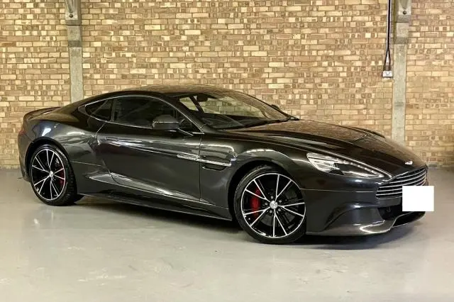 Aston Martin Vanquish V12 2016