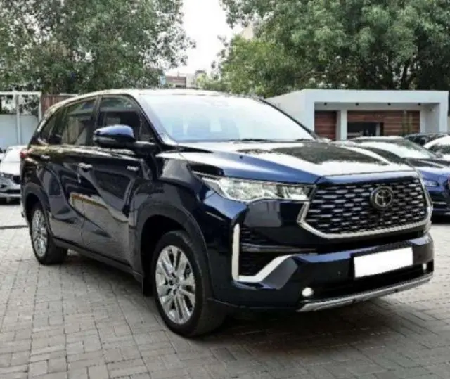 Toyota Innova Hycross ZX Hybrid 7 STR 2023