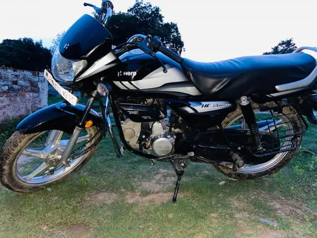 Hero HF Deluxe Black Self Alloy 100cc 2023