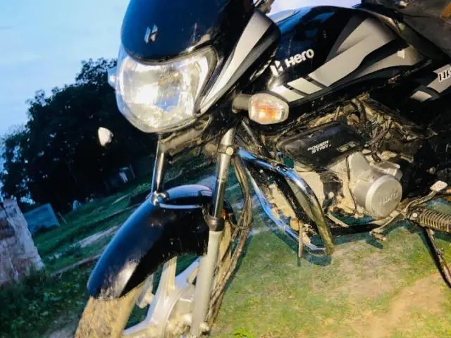 Hero HF Deluxe Black Self Alloy 100cc 2023