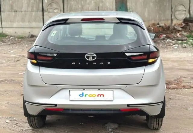 Tata Altroz XE Petrol 2021