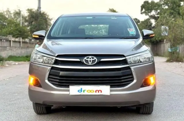Toyota Innova Crysta 2.4 G 7 STR 2017