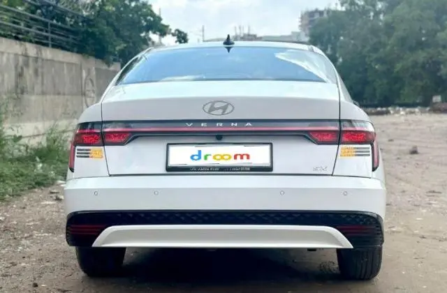 Hyundai Verna SX 1.5 VTVT IVT 2023