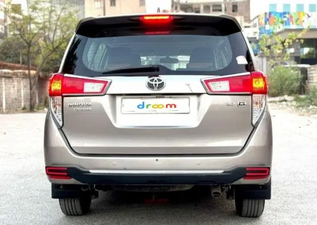 Toyota Innova Crysta 2.4 G 7 STR 2017