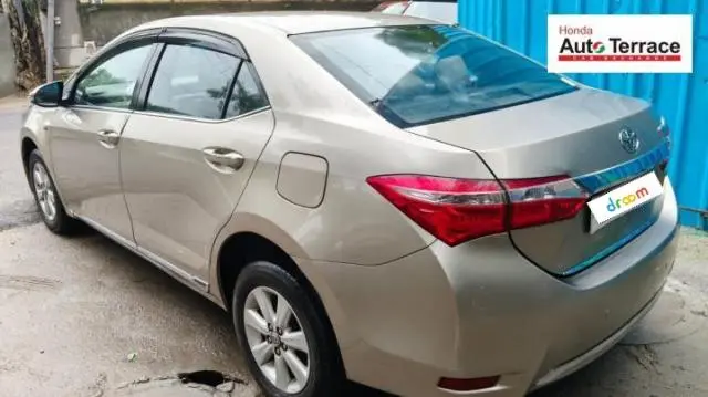 Toyota Corolla Altis 1.8 G 2015