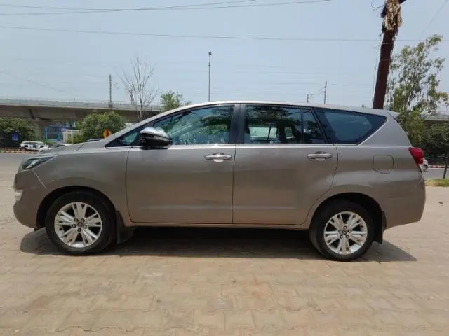 Toyota Innova Crysta 2.4 ZX 7 STR 2016