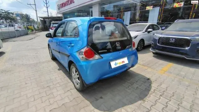 Honda Brio V MT 2012