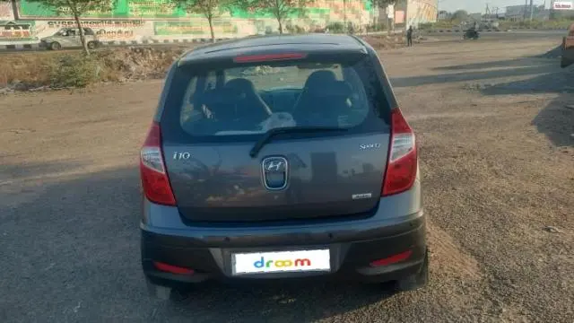 Hyundai i10 Sportz 1.2 AT 2013
