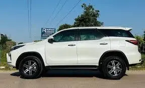 Toyota Fortuner 2.7 4x2 AT 2024