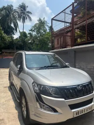 Mahindra XUV500 W10 AT 2017