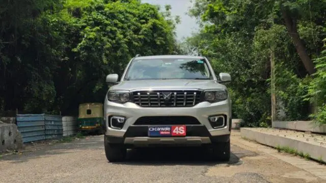 Mahindra Scorpio N Z4 Petrol MT 7 STR E 2023