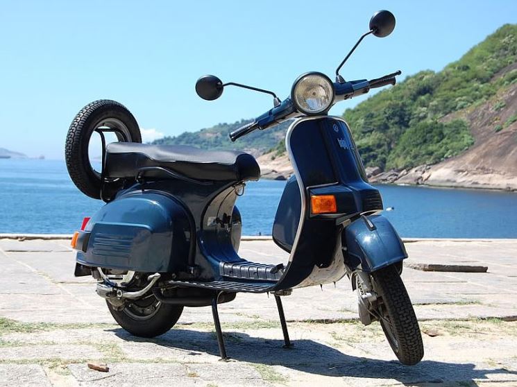 Bajaj Super