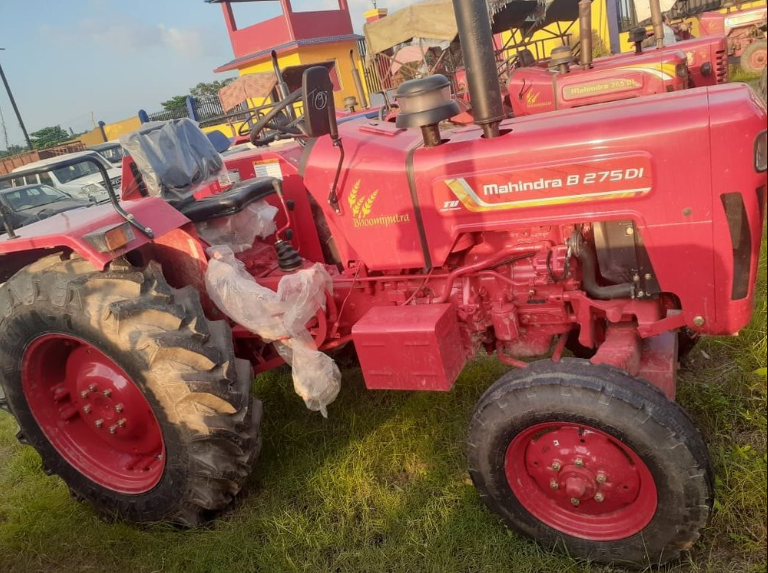 Mahindra B 275