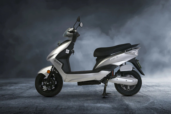 Okaya Faast F2B STD 2024