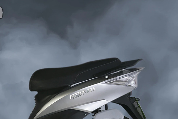 Okaya Faast F2B STD 2024