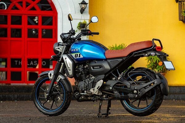 Yamaha FZ X Price in India - FZ X Mileage, Reviews, Images, and ...