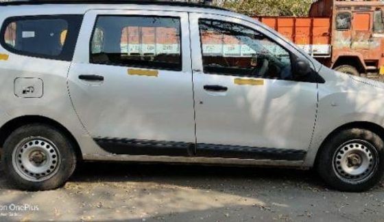 Used Renault Lodgy 85 PS RxE 8 STR 2017