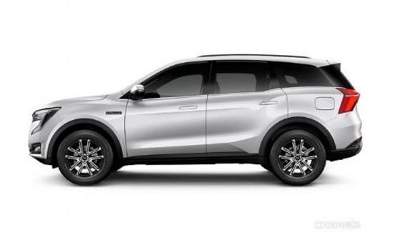 New Mahindra XUV700 MX Petrol MT 5 STR 2021
