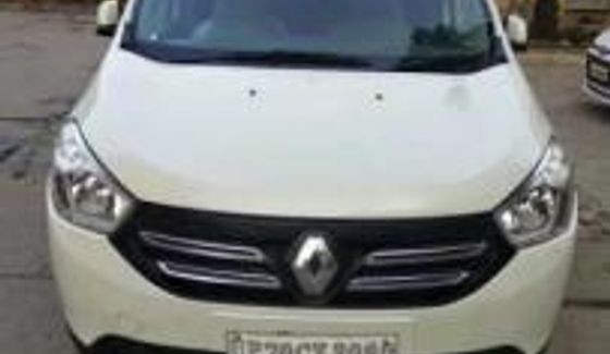 Used Renault Lodgy 85 PS RXL 7 STR 2015