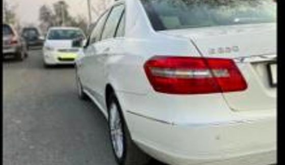 Used Mercedes-Benz E-Class 220 CDI AT 2012