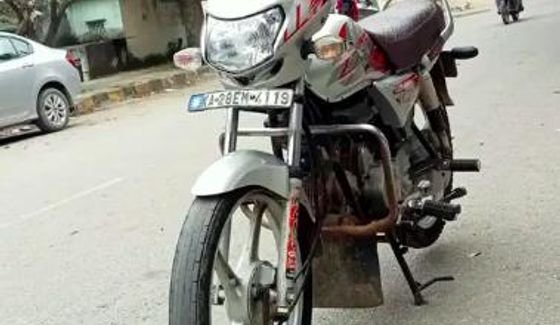 Used Hero HF Deluxe 100cc 2016