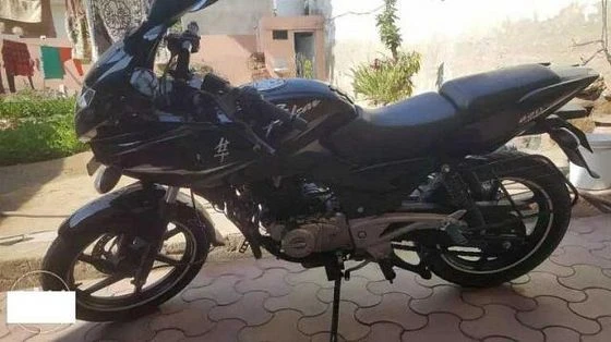 Used Bajaj Pulsar 220cc 2014