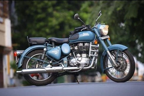 Used Royal Enfield Classic Squadron Blue 500cc 2017