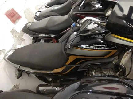 Used Hero Super Splendor Self Drum Alloy 125cc 2022