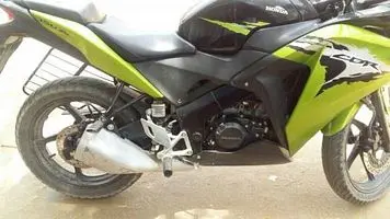 Honda CBR 150R 150cc 2015