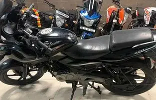 Bajaj Pulsar 220cc 2016