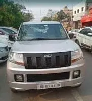 Mahindra TUV300 T4 2016