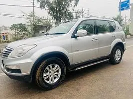 Mahindra Ssangyong Rexton RX7 2013
