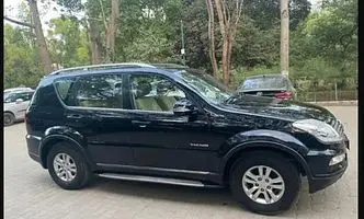 Mahindra Ssangyong Rexton RX7 2013