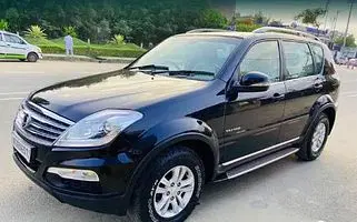 Mahindra Ssangyong Rexton RX7 2013