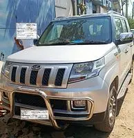 Mahindra TUV300 T8 2017