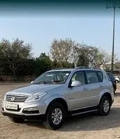 Mahindra Ssangyong Rexton RX7 2013